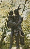 Minneapolis MN - Minehaha And Hiawatha Indians Statue Postcard - Minneapolis