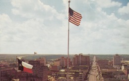 AUSTIN TX - LOOKING SOUTH ON CONGRESS AVENUE US FLAG POSTCARD - Austin