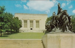 AUSTIN TX - MUSTANGS MONUMENT ,UNIVERSITY OF TEXAS POSTCARD - Austin