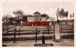BRIEULLES (Meuse) Cimetière Militaire Allemand-FRIEDHOF-Argonne-5900 Graeber Die Gebeinhalle - Cimiteri Militari