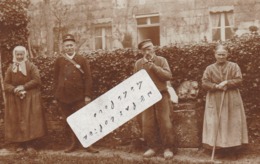 COYOLLES Ou Environs - Un Groupe Qui Pose Avec Le Garde-champêtre  ( Carte-photo )    Rare - Other & Unclassified