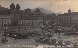 Colombie      Bogota  :  Plaza De Bolivar  Costado Sureste        (voir Scan) - Colombie