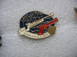 Pin's Du Club De Tir "SAINT HUBERT 1933" De La Commune De UHLWILLER (Dépt 67) - Boogschieten