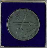 Österreich, Medaille "Grabeland Kriegsjahr 1941 - Gemeindeverwaltung Reichsgau Wien", Von Schmidt, Av: Bäuerin Vor Marsc - Autres & Non Classés