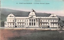 Haïti          :      Port Au Prince  Façade Du Palais  National           (voir Scan) - Haïti