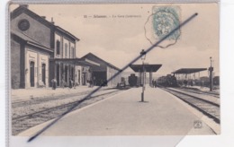 Sezanne (51) La Gare ( Intérieur) Avec Trains - Sezanne