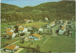 64     Arudy   La Cite Des Castors  Au Fond Le Col De Sevignacq - Arudy