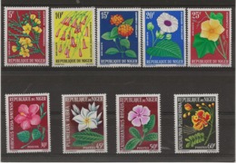 REPUBLIQUE DU NIGER - SERIES FLEURS N° 135 A 143 -NEUVE X - COTE : 21 € - Níger (1960-...)