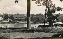 ROSNY SUR SEINE - Guernes, Vue Du Parc Du Château. - Rosny Sur Seine