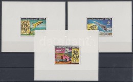 ** 1977 100 éves Az UPU Sor Vágott Blokkformában Mi 584-586 B - Other & Unclassified