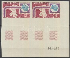 ** 1974 100 éves Az UPU Vágott ívsarki Pár 4 üresmezővel Mi 716 - Other & Unclassified