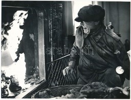 Cca 1986 Makk Károly: Utolsó Kézirat Című Filmjének Forgatásán Készült 8 Db Fotó, 18x24 Cm - Altri & Non Classificati