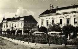 T2 1942 Szilágysomlyó, Simleu Silvaniei; Utca, Kiss László üzlete, Autóbusz / Street View, Shops, Autobus. Photo - Unclassified
