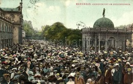 T2/T3 1910 Mariánské Lázne, Marienbad; Abendkonzert Am Kreuzbrunnen / Spa, Music Concert, Crowd (EK) - Otros & Sin Clasificación