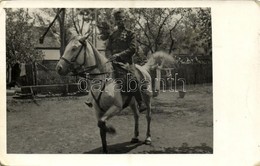 ** T3 Első Világháborús Osztrák-magyar Lovaskatonatiszt Kitüntetésekkel / WWI K.u.K. (Austro-Hungarian) Military, Cavalr - Ohne Zuordnung