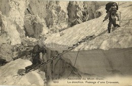 T2 Ascension Du Mont Blanc, La Junction Passage D'une Crevasse / Winter Sport, Mountain Climbers - Non Classés