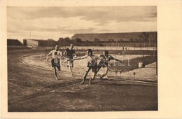 ** T1/T2 1911 FTC Versenye, 4x100 Méteres Staféta Utolsó Váltásai; Radóczy, Jankovich, Petersen, Hermann; M.A.C. Győzele - Non Classificati