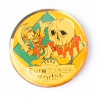 Pin's EURO DISNEY - Sponsor KODAK - DONALD Déguisé En Pirate - Tête  De Mort - Disney - I726 - Disney
