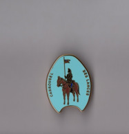 Pin's Police - Gendarmerie / Garde Républicaine - Carroussel Des Lances (zamac Doré Signé Boussemart) Hauteur: 3,5 Cm - Police