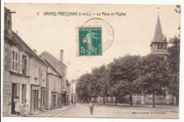 CPA 37 LE GRAND PRESSIGNY Carte Rare La Place Et L'Eglise - Le Grand-Pressigny