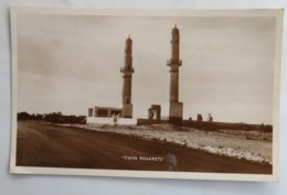 C. P. A. : BAHREIN : "Twin Minarets", In 1961 - Bahrein