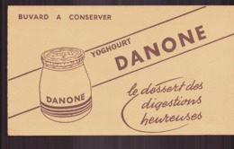 Buvard ( 20 X 12 Cm ) " Danone " Yoghourt - Produits Laitiers