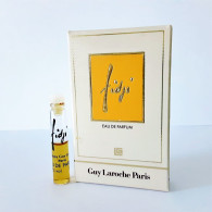 échantillons De Parfum  Tubes FIDJI De GUY LAROCHE  EDP 1.5  Ml - Echantillons (tubes Sur Carte)