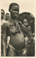 L' Afrique Qui Disparait Leopoldville 137 AEF Maternité  Femme Nue Allaitement Photo Zagourski - Kinshasa - Leopoldville
