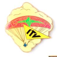 Pin's ITV - Parachute Ou Parapente - Zamac - Coinderoux Corner - I747 - Paracadutismo