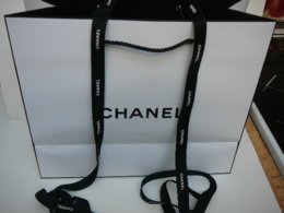 CHANEL: SAC PAPIER   NEUF + RUBAN  NEUF   ,SUPERBE  VOIR ET LIRE !! - Zonder Classificatie