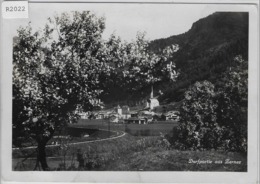 Dorfpartie Aus Zernez Im Frühling - Zernez