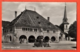 KAE-25 Môtiers Hotel De Ville. Fontaine. Mention Au Dos : Ecole De Gorge Du Poëta-Raisse Le 17.6.60.Dériaz 8305 - Môtiers 