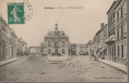 ATTIGNY - PLACE HOTEL DE VILLE - Attigny