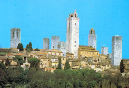 1 AK Italien * San Gimignano Mit Seinen Mittelalterlichen Geschlechtertürmen - Seit 1990 UNESCO Weltkulturerbe * - Altre Città