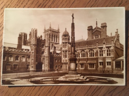 Cpa, ST JOHNS COLLEGE And DIVINITY SCHOOLS, CAMBRIDGE, écrite En 1939, Timbre, "éd Real Photo" - Cambridge