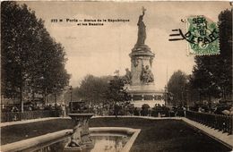 CPA PARIS 10e - Statue De La Republique Et Les Bassins (254330) - Statues