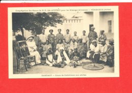 DAHOMEY Cpa Animée Cours De Cathéchisme Aux Adultes   Edit Missions Africaines Venissieux - Dahomey