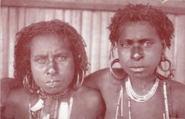 RARE ! LES COUPEURS DE TÊTES DE LA NOUVELLE GUINEE NEERLANDAISE - HEADHUNTERS - MEN EATERS - KOPFJAGD - KOPPENSNELLERS - Papua-Neuguinea