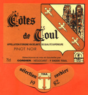 étiquette+ Colerette De Vin De Cotes De Toul Pinot Noir 1982 Cordier à Toul - 75 Cl - Cathédrale De Toul - Vin De Pays D'Oc