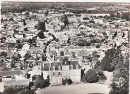 MOUILLERON-en-PAREDS. -  Château De La Motte Et Vue Générale. CPM - Mouilleron En Pareds