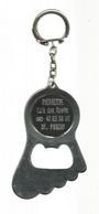 Porte Clefs , Clés, CAFE DES SPORTS , PIERRETTE ,37 ,POUZAY , Décapsuleur,  2 Scans, Frais Fr 2.75 E - Key-rings