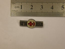 USSR 1967 100 YEARS OF SOCIETY OF RED CROSS BADGE 84 - Geneeskunde