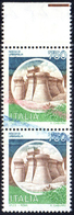 1990 - 750 Lire Castelli, Coppia Orizzontale Stampata Su Carta Ricongiunta (1524Ad), Bordo Di Foglio... - Autres & Non Classés