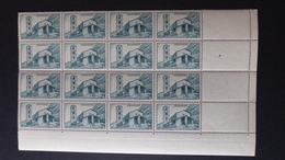 ANDORRE - YT N° 103 ** Bloc De 16 Timbres + BDF - Unused Stamps