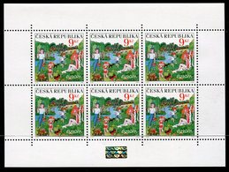 CZECH REPUBLIC 2004 Europa: Holidays Sheetlet MNH / **.  Michel 395 Kb - Blocchi & Foglietti