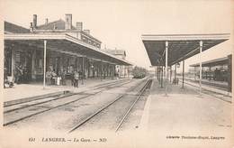 52 Langres Gare Avec Train - Langres