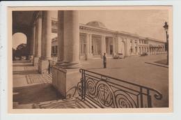 VITTEL - VOSGES - LA COUR INTERIEURE DU GRAND HOTEL - Vittel