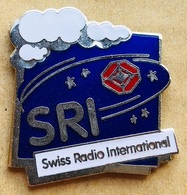 SRI - SWISS RADIO INTERNATIONAL - LOGO - NUAGE - CLOUD - ETOILES - STARS - RADIO SUISSE INTERNATIONALE   - (23) - Médias