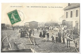 CPA 46 BRETENOUX BIARS La Cour De La Gare - Bretenoux