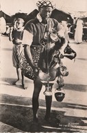 Carte Postale. Maroc. Marchand D'eau. Circulé. Jolis  Cachets Ouarzazate 1951. Timbre. - Marchands